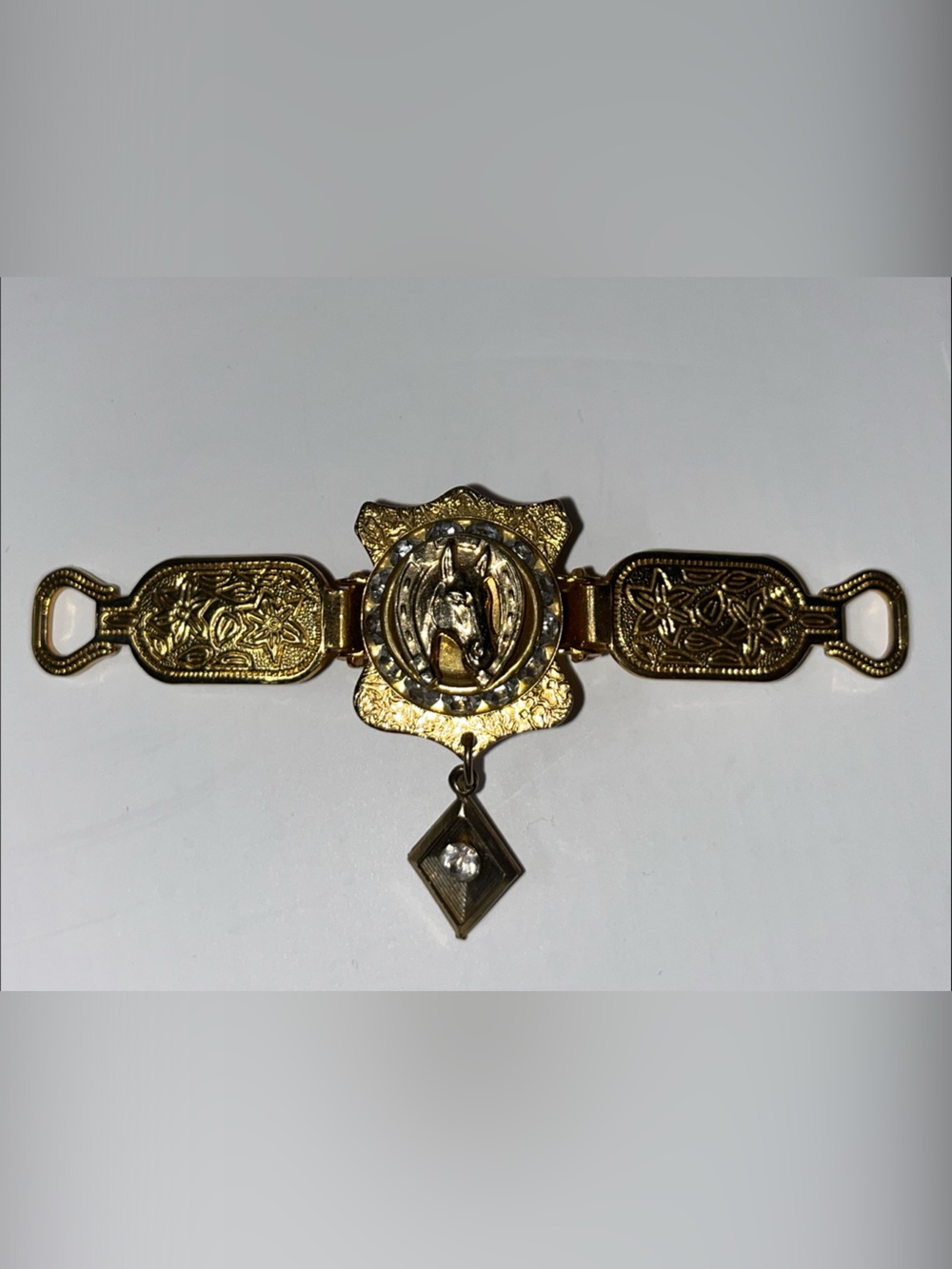 Vintage Gold Toned-  Horse Emblem Colar Holder
